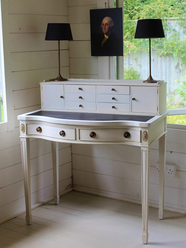 Beautiful writing desk discount