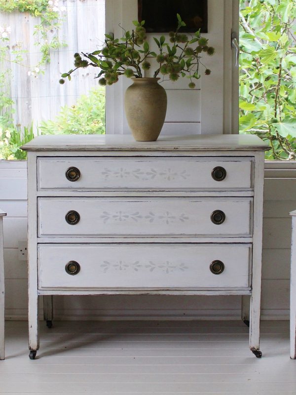 Hand Painted Antique Gustavian Style Stencilled Commode/Chest of Drawers