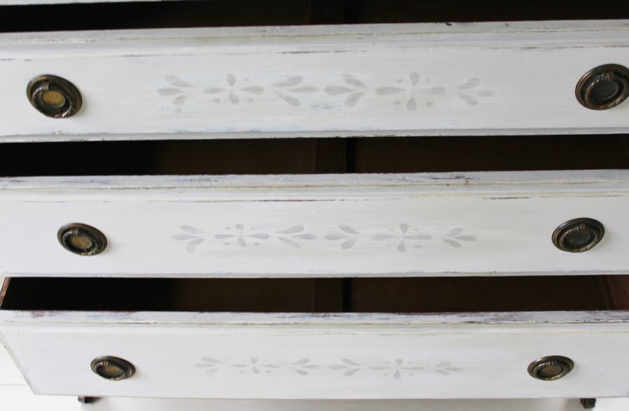 Hand Painted Antique Gustavian Style Stencilled Commode/Chest of Drawers - Image 11