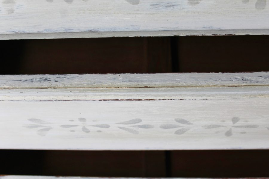 Hand Painted Antique Gustavian Style Stencilled Commode/Chest of Drawers - Image 12