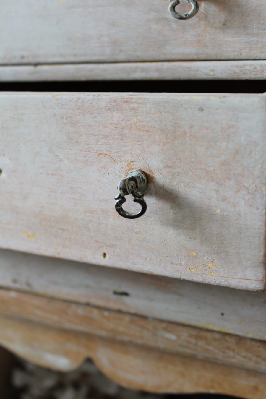 Characterful Vintage Painted Miniature Chest of Drawers/Jewellery/Trinket Box - Image 10