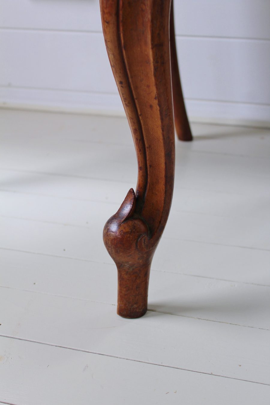18th Century English Walnut Antique French Linen Upholstered Chair - Image 11