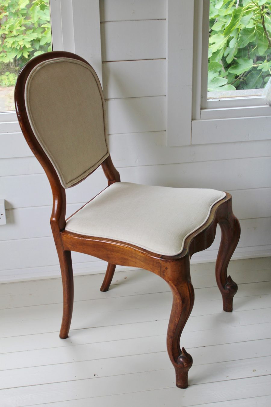 18th Century English Walnut Antique French Linen Upholstered Chair - Image 4