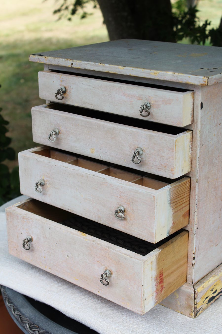 Characterful Vintage Painted Miniature Chest of Drawers/Jewellery/Trinket Box - Image 7