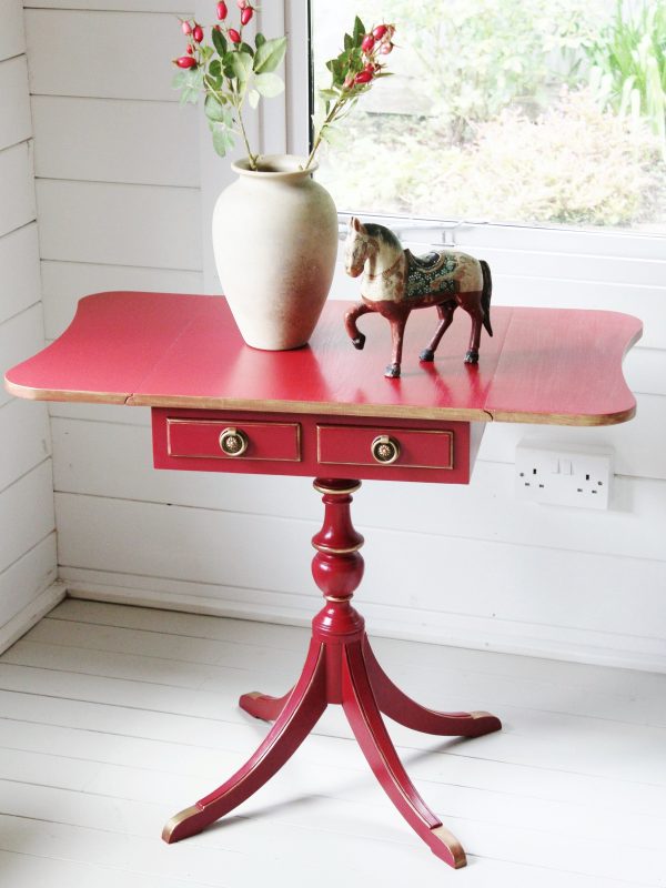 Alternative view of Fine Quality Bijou "Antique Painted" Classic Red & Gilt Mahogany Drop Leaf/Extending/Side/Lamp Table